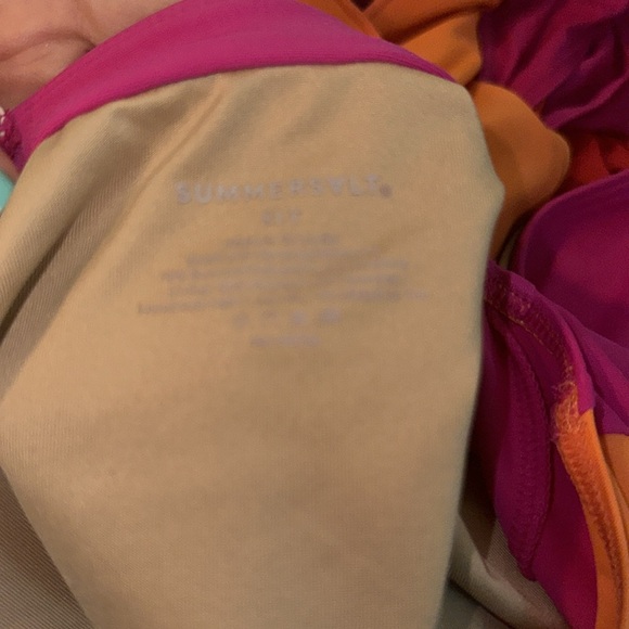 Summersault ruffle backflip long torso - Picture 10 of 12